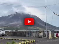 Meteo Cronaca Diretta Video: Indonesia, l'eruzione del vulcano Ruang mette in fuga 12.000 persone