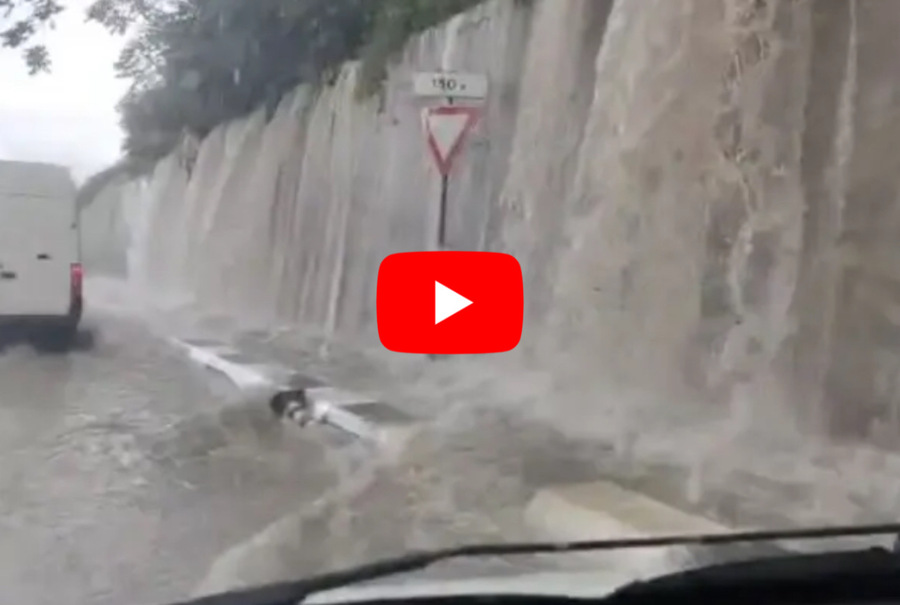 Meteo: violento Temporale a Teramo, cascate d'acqua sulle strade, il video