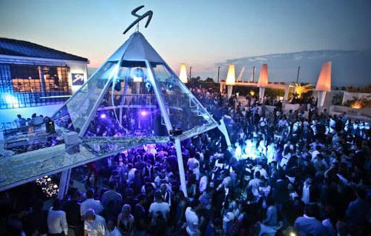 Coronavirus Ragazza Positiva In Vacanza 40 In Quarantena Dopo La Discoteca Ecco Dove E Accaduto Ilmeteo It