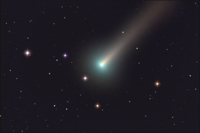 Comet Leonard's Christmas, also visible to the naked eye for a short time