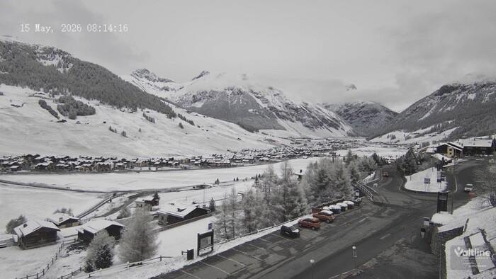 La neve è arrivata a Livigno, in alta Valtellina (SO)