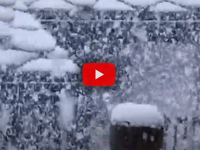 Meteo: Valle d'Aosta, forte nevicata a Cervinia, oltre 30 cm a 2500 metri di quota, il Video