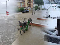 Meteo: Italia nella morsa del maltempo: piogge, neve, vento e mareggiate, evoluzione