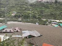 Meteo: India, alluvione lampo causata da 'cloudburst' devasta Dharali: almeno 4 morti e centinaia di dispersi