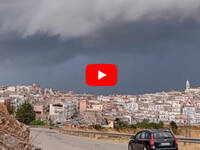 Meteo: Tempesta di Grandine e Vento in Puglia, il...