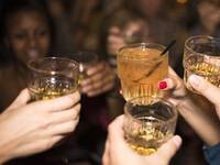 Alcol e adolescenti: l'allarme dell'OMS, i dati sono in costante aumento, i dettagli