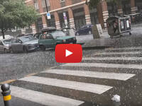 Meteo (Video): Bologna, improvvisa grandinata si abbatte in zona Saragozza, le immagini
