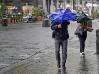 Meteo: tra poche ore Burrasca di Vento e Pioggia su parte d'Italia, ecco dove
