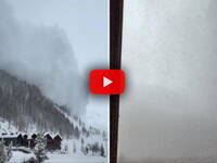 Cervinia, enorme nube bianca dal Cervino: il...