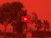 Ciclone Narelle, Australia sotto un cielo rosso...