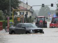 Meteo Cronaca: mezza Italia sott'acqua. Piogge battenti e allagamenti. Cosa sta succedendo