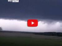 Maltempo negli USA: violenta tempesta di fulmini...