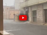 Meteo: Temporali in Puglia, forte nubifragio scarica 30mm di pioggia a Carmiano, il Video