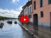 Pavia, il fiume Ticino esce dagli argini, strade...