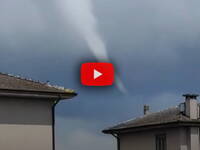 Meteo Cronaca Diretta Video: Rovigo, tromba d'aria avvistata ad Adria, il vortice sfiora la città