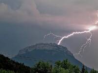 Meteo: tra poche ore scoppieranno improvvisi Temporali, queste le zone coinvolte