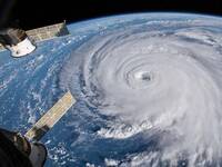 Meteo: Uragani sempre più forti, come si formano...